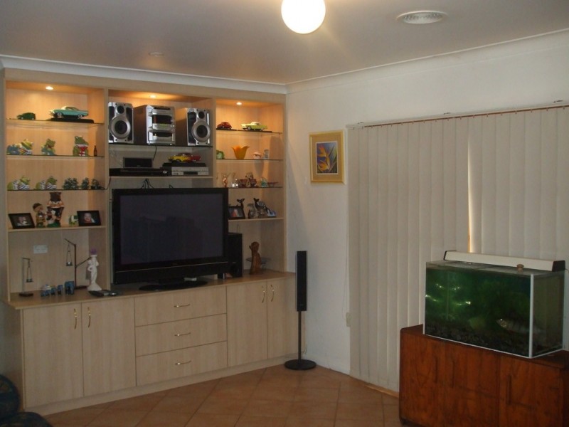 8 Shelley Street, Tumut NSW 2720