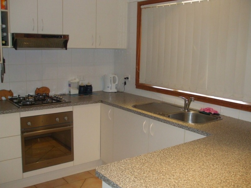 8 Shelley Street, Tumut NSW 2720