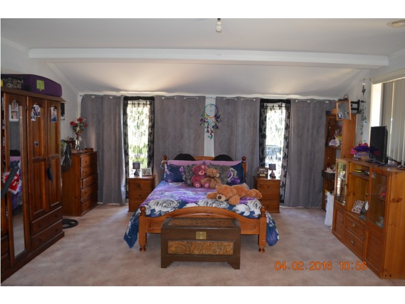 8 Shelley Street, Tumut NSW 2720