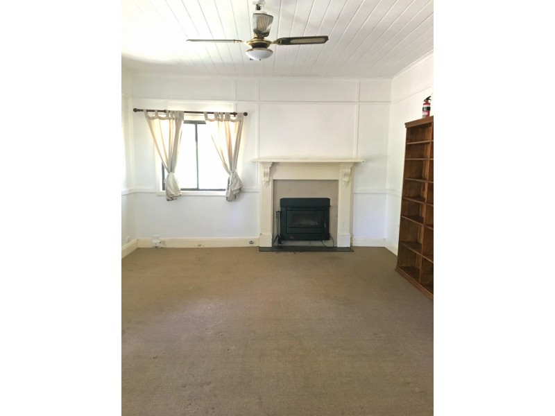 62 Selwyn Street, Adelong NSW 2729
