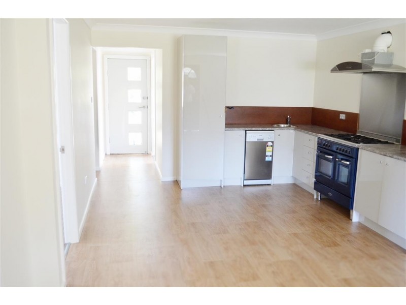 92 Simpson Street, Tumut NSW 2720