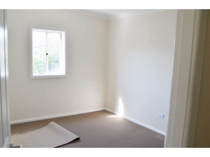 92 Simpson Street, Tumut NSW 2720