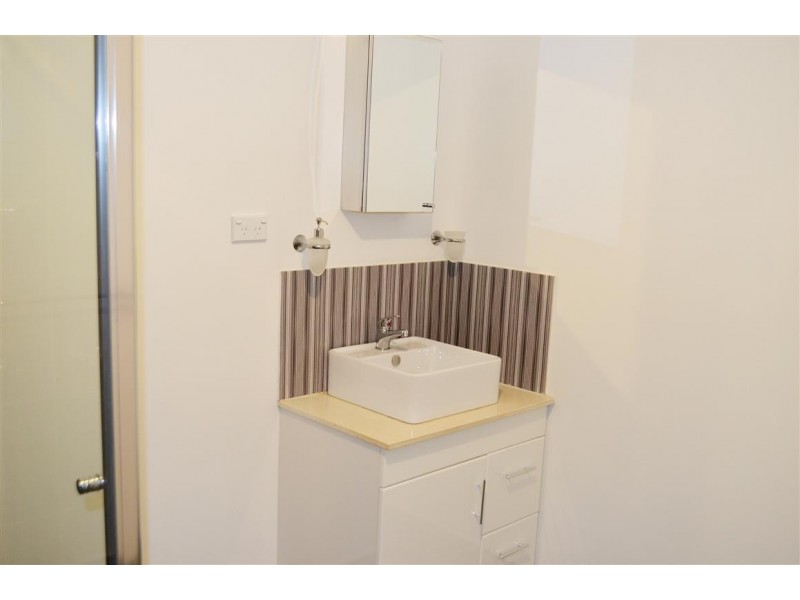 92 Simpson Street, Tumut NSW 2720