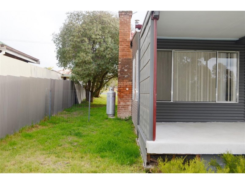 92 Simpson Street, Tumut NSW 2720