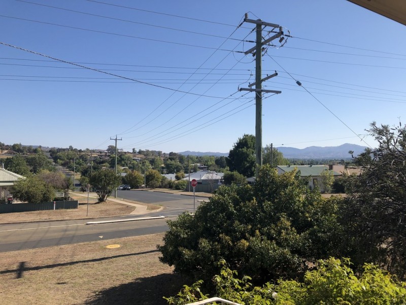 137 Lambie Street, Tumut NSW 2720