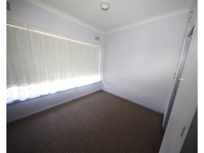 7 Charles street, Tumut NSW 2720