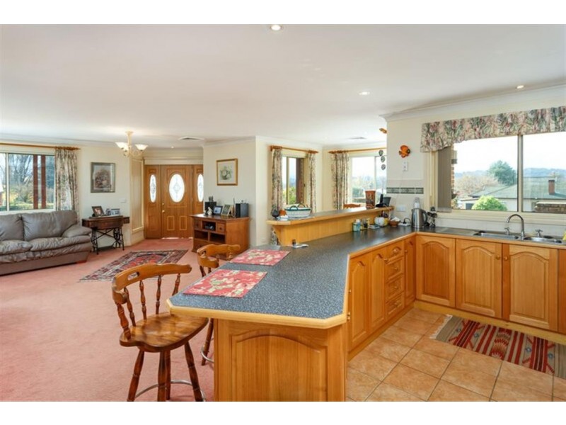 20 Howick Street, Tumut NSW 2720