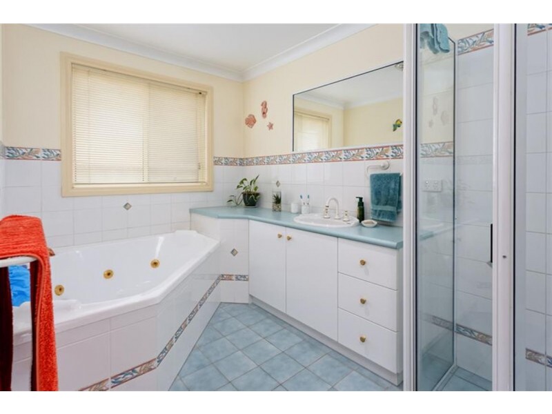 20 Howick Street, Tumut NSW 2720