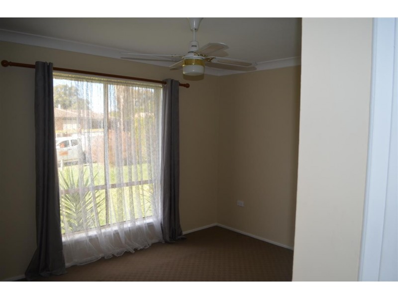 11 Bottlebrush Drive, Tumut NSW 2720