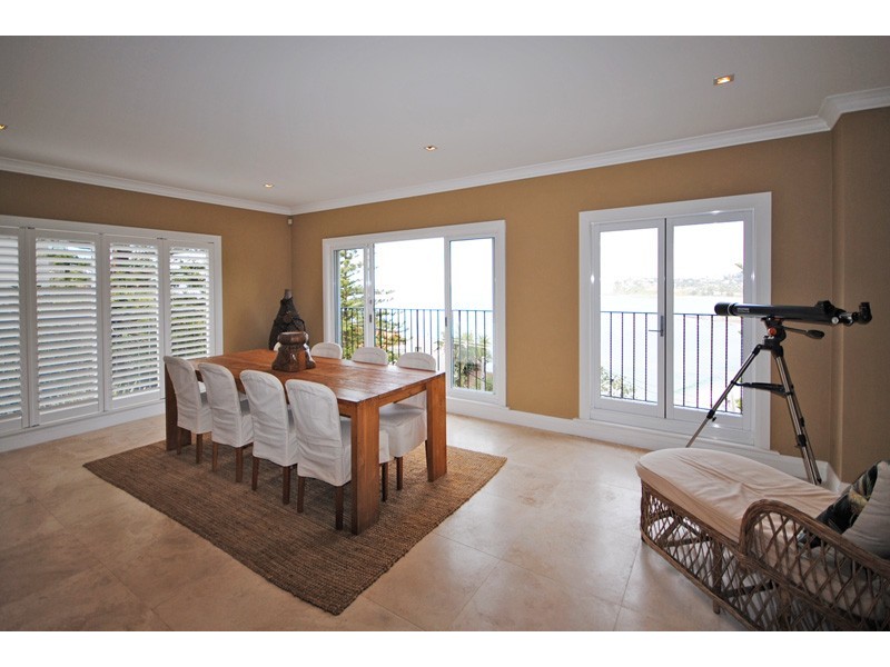 33 The Serpentine, Bilgola NSW 2107