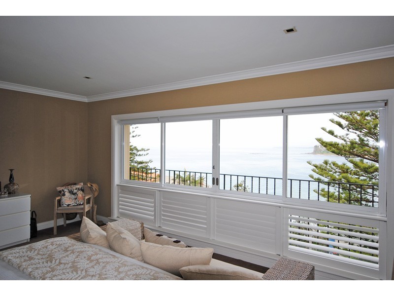 33 The Serpentine, Bilgola NSW 2107