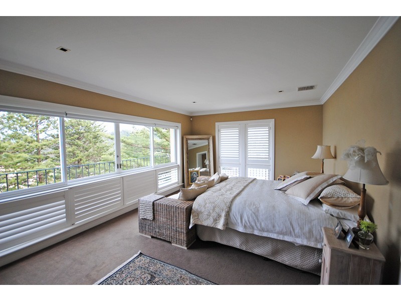 33 The Serpentine, Bilgola NSW 2107