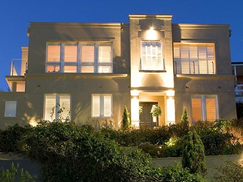 33 The Serpentine, Bilgola NSW 2107