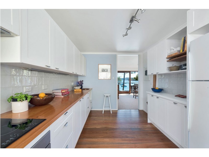 6 Wirringulla Avenue, Elvina Bay NSW 2105