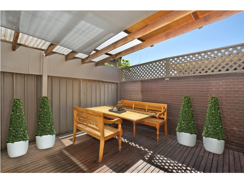 2/33 Bungalow Road, Roselands NSW 2196