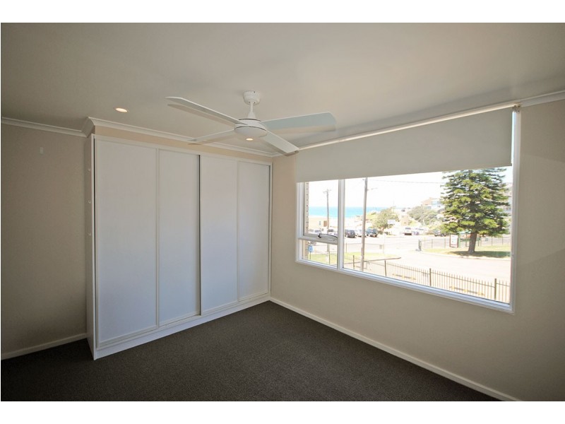 1/50A Carrington Parade, Curl Curl NSW 2096