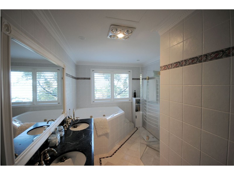 4 Georgia Lee Place, Clareville NSW 2107