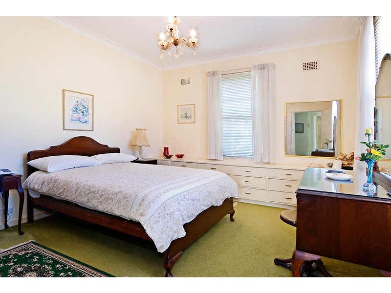 12 Ross Street, Newport NSW 2106