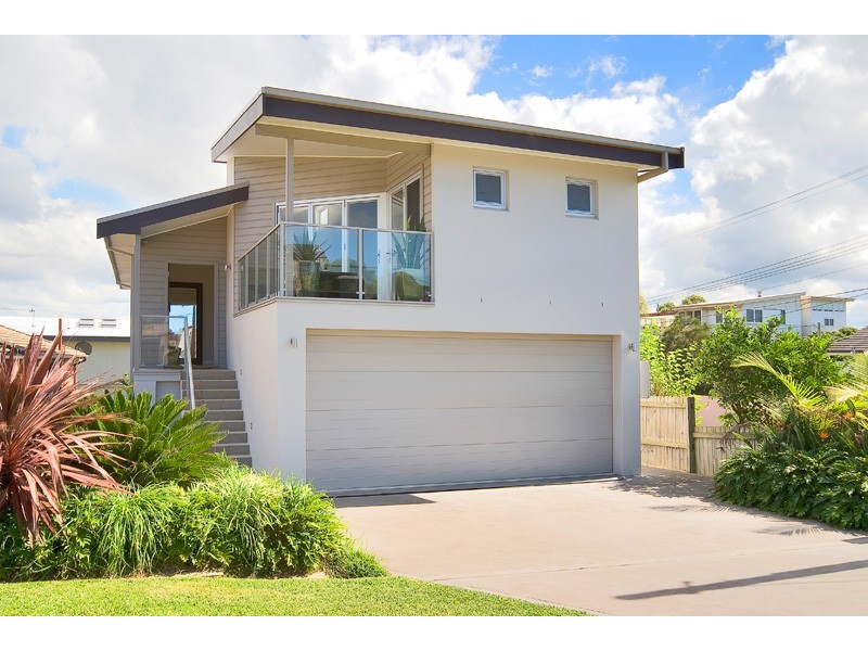 22 Robertson Road, North Curl Curl NSW 2099