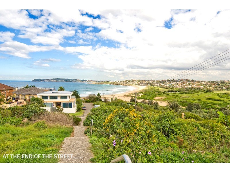 22 Robertson Road, North Curl Curl NSW 2099
