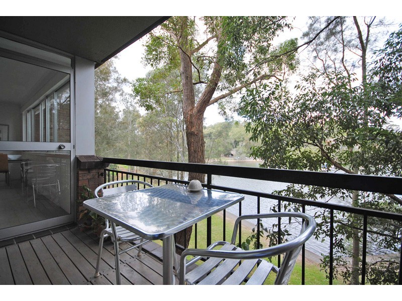4/302 Burns Bay Road, Lane Cove NSW 2066