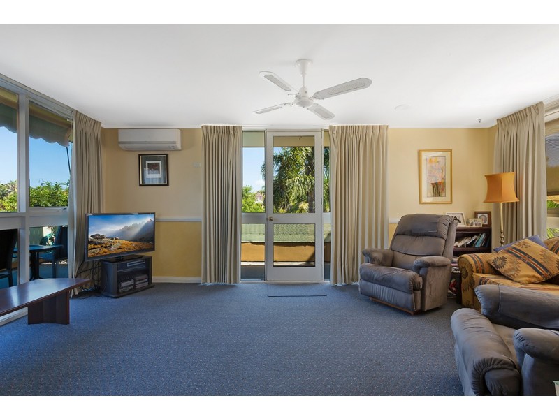 10/11 CHAPMAN AVENUE, Merimbula NSW 2548