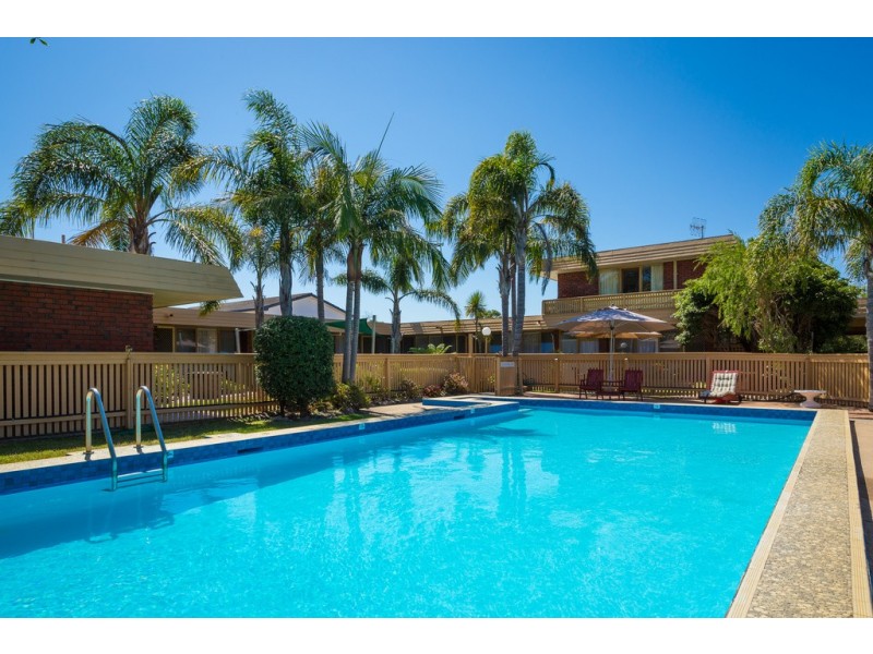 10/11 CHAPMAN AVENUE, Merimbula NSW 2548