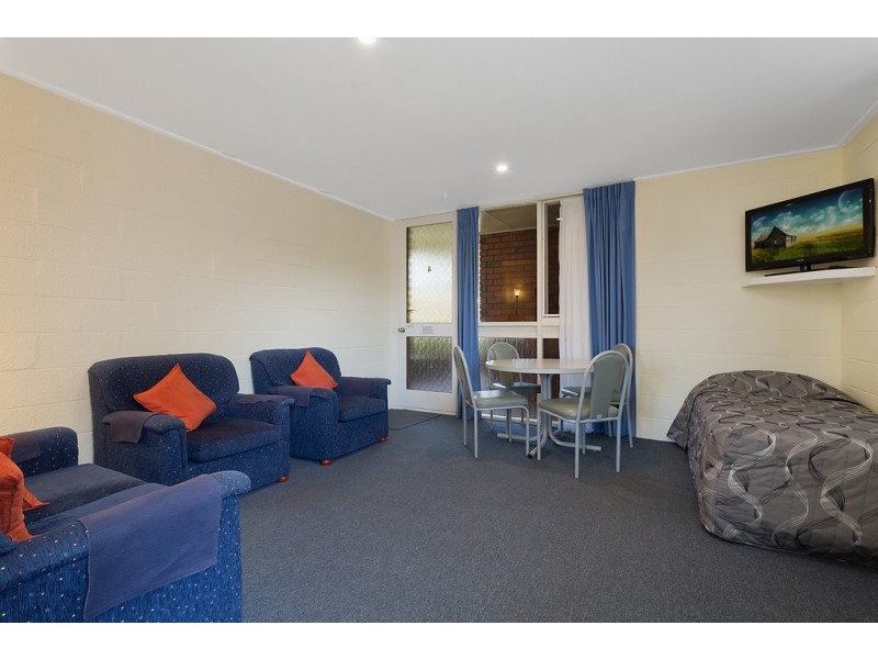 10/11 CHAPMAN AVENUE, Merimbula NSW 2548