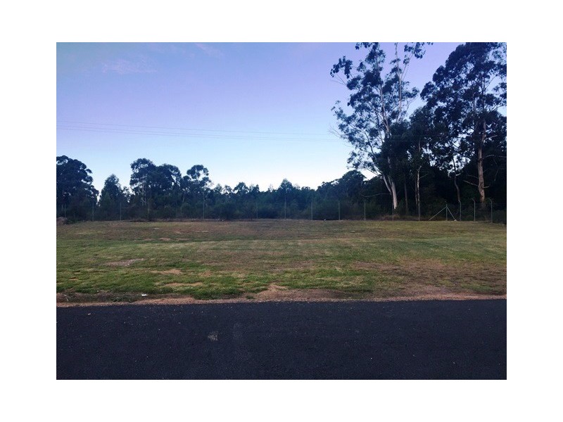 73 Redfern Close, South Pambula NSW 2549