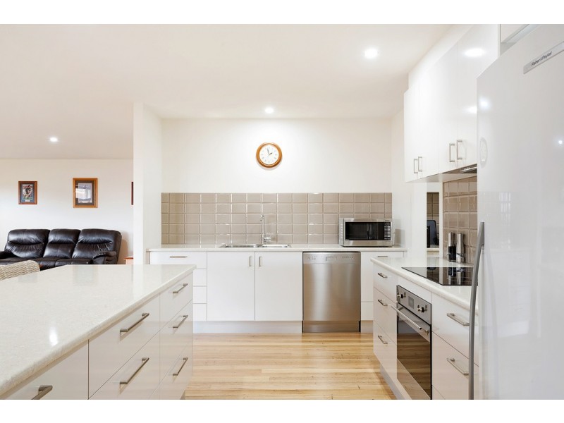 15 TELOPEA CRESCENT, Tura Beach NSW 2548