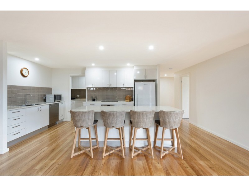 15 TELOPEA CRESCENT, Tura Beach NSW 2548