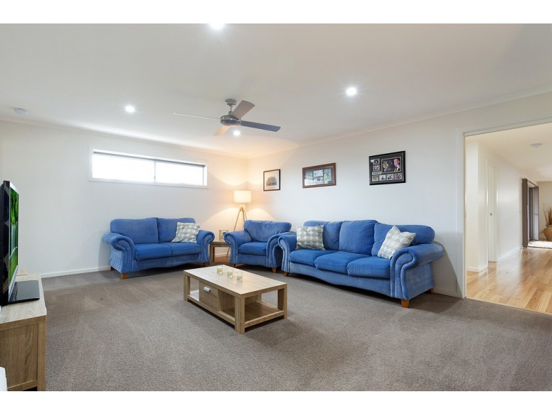 15 TELOPEA CRESCENT, Tura Beach NSW 2548