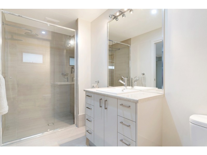 15 TELOPEA CRESCENT, Tura Beach NSW 2548