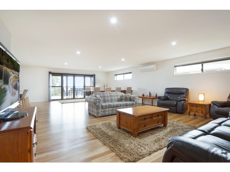 15 TELOPEA CRESCENT, Tura Beach NSW 2548