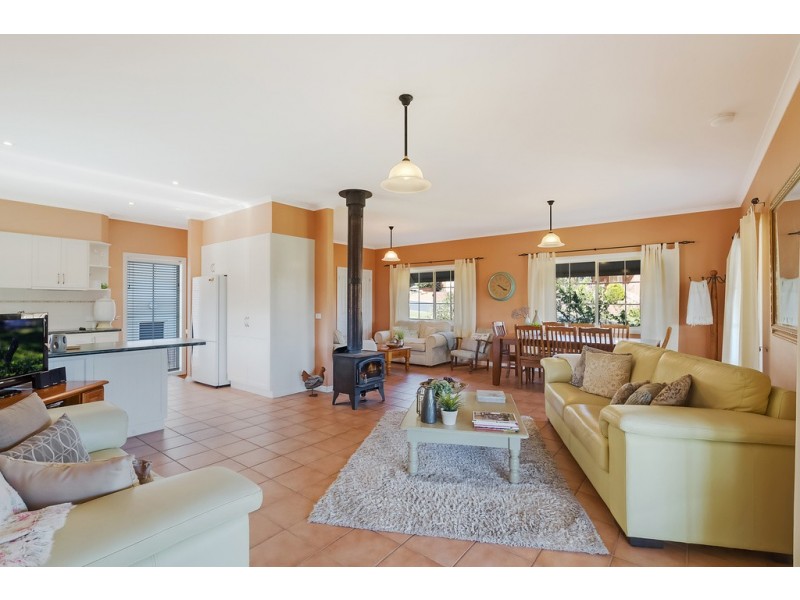 72 LAKEWOOD DRIVE, Merimbula NSW 2548