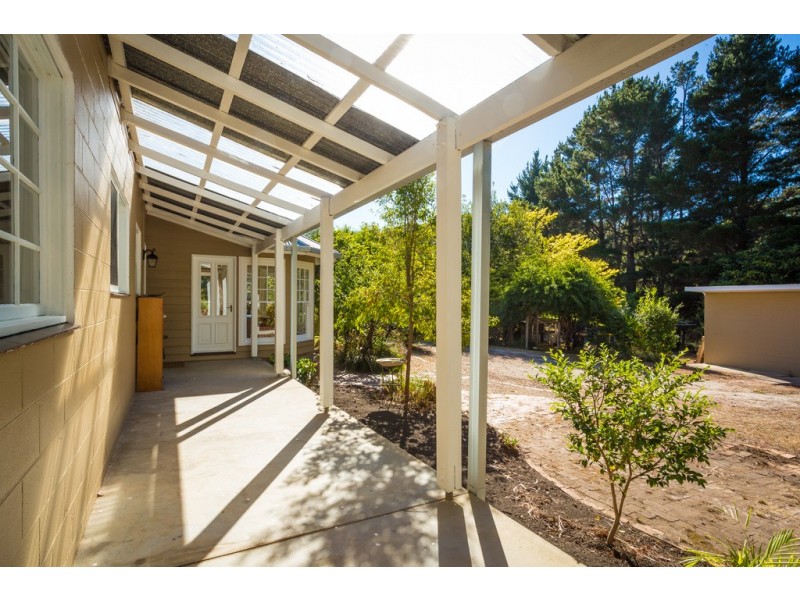 620 BACK CREEK ROAD, Lochiel NSW 2549