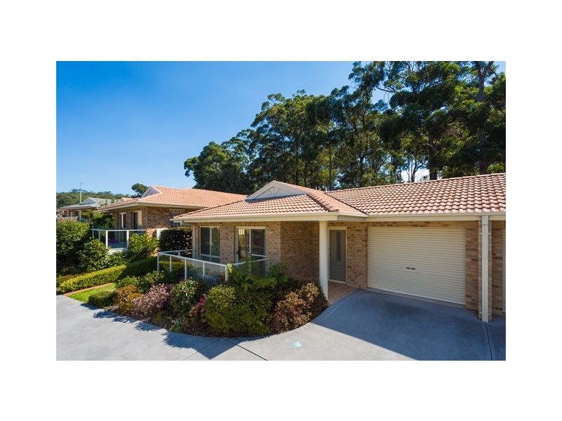 1/10B Golf Circuit, Tura Beach NSW 2548