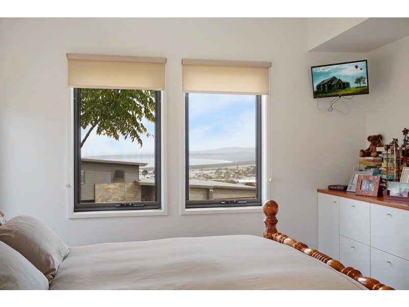 4 JABIRU PLACE, Mirador NSW 2548