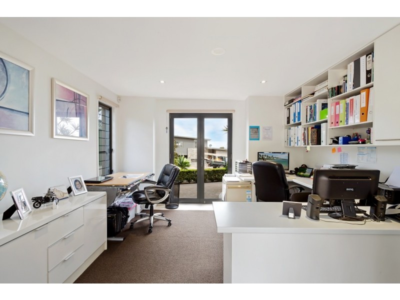 4 JABIRU PLACE, Mirador NSW 2548