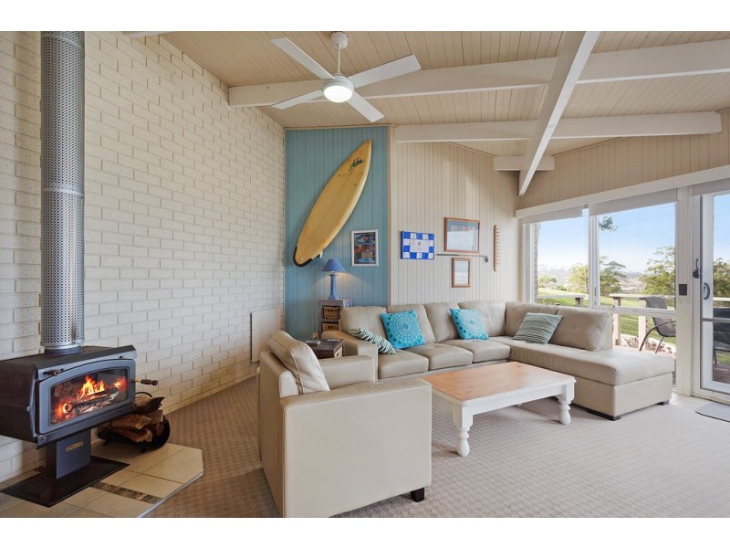 23 ACACIA CRESCENT, Tura Beach NSW 2548