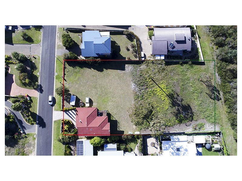 8 ELIZABETH PARADE, Tura Beach NSW 2548