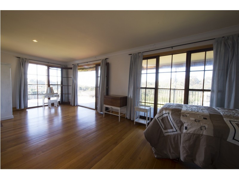 8 ELIZABETH PARADE, Tura Beach NSW 2548