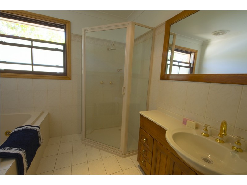 8 ELIZABETH PARADE, Tura Beach NSW 2548