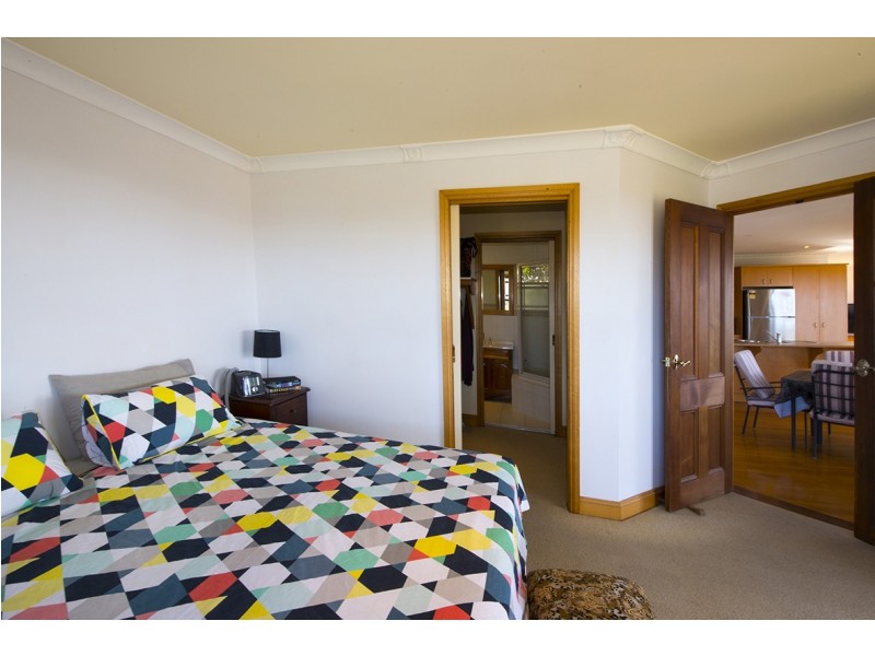 8 ELIZABETH PARADE, Tura Beach NSW 2548