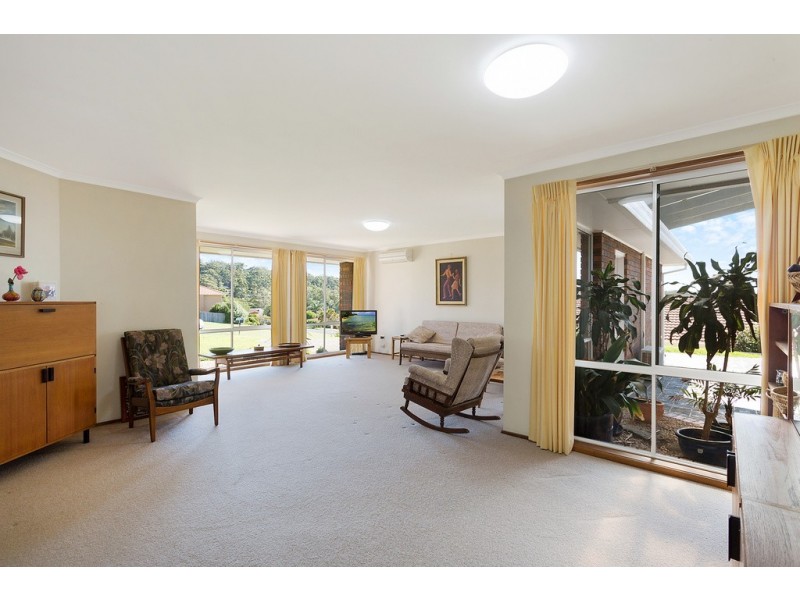 2 BURTONIA COURT, Tura Beach NSW 2548