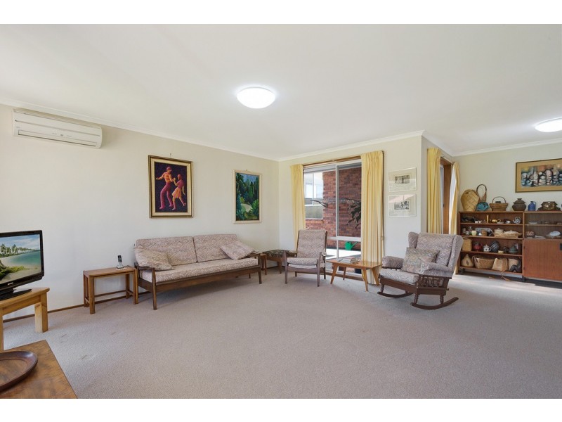 2 BURTONIA COURT, Tura Beach NSW 2548