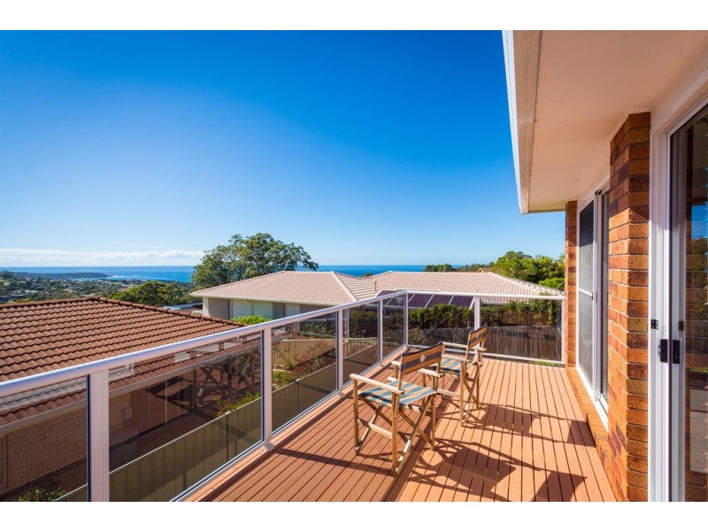 2 BURTONIA COURT, Tura Beach NSW 2548