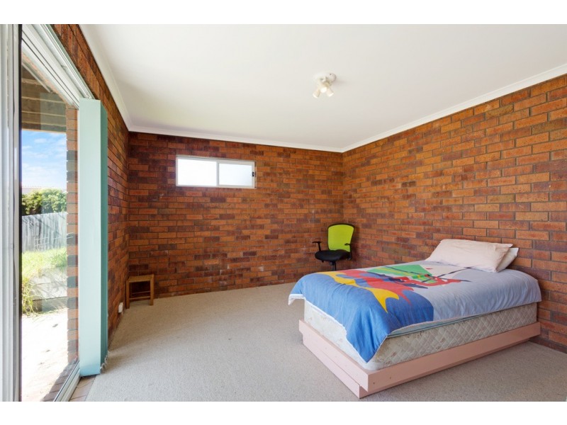 2 BURTONIA COURT, Tura Beach NSW 2548