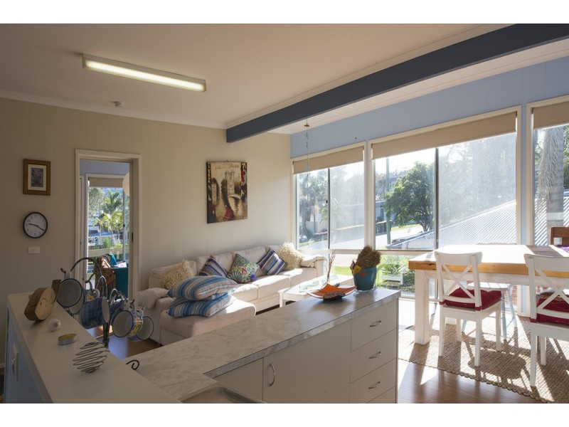 2 12 CHAPMAN AVENUE, Merimbula NSW 2548
