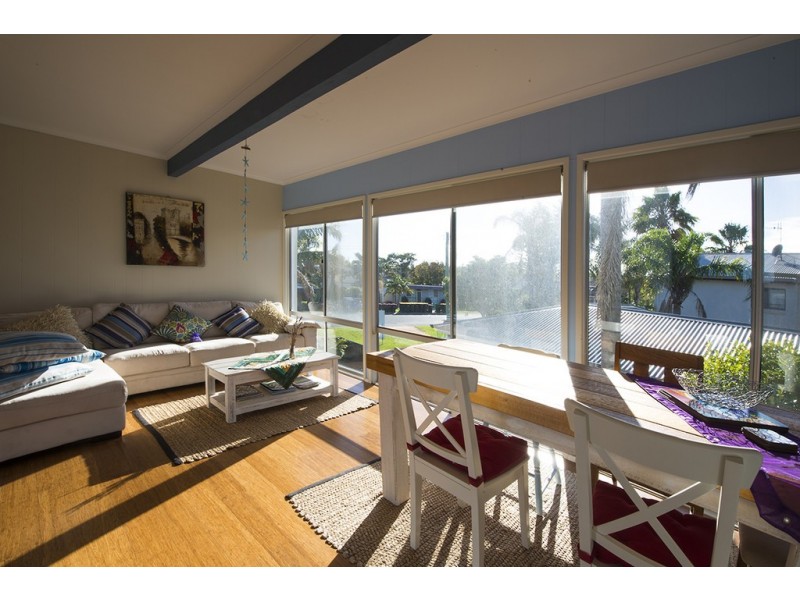 2 12 CHAPMAN AVENUE, Merimbula NSW 2548
